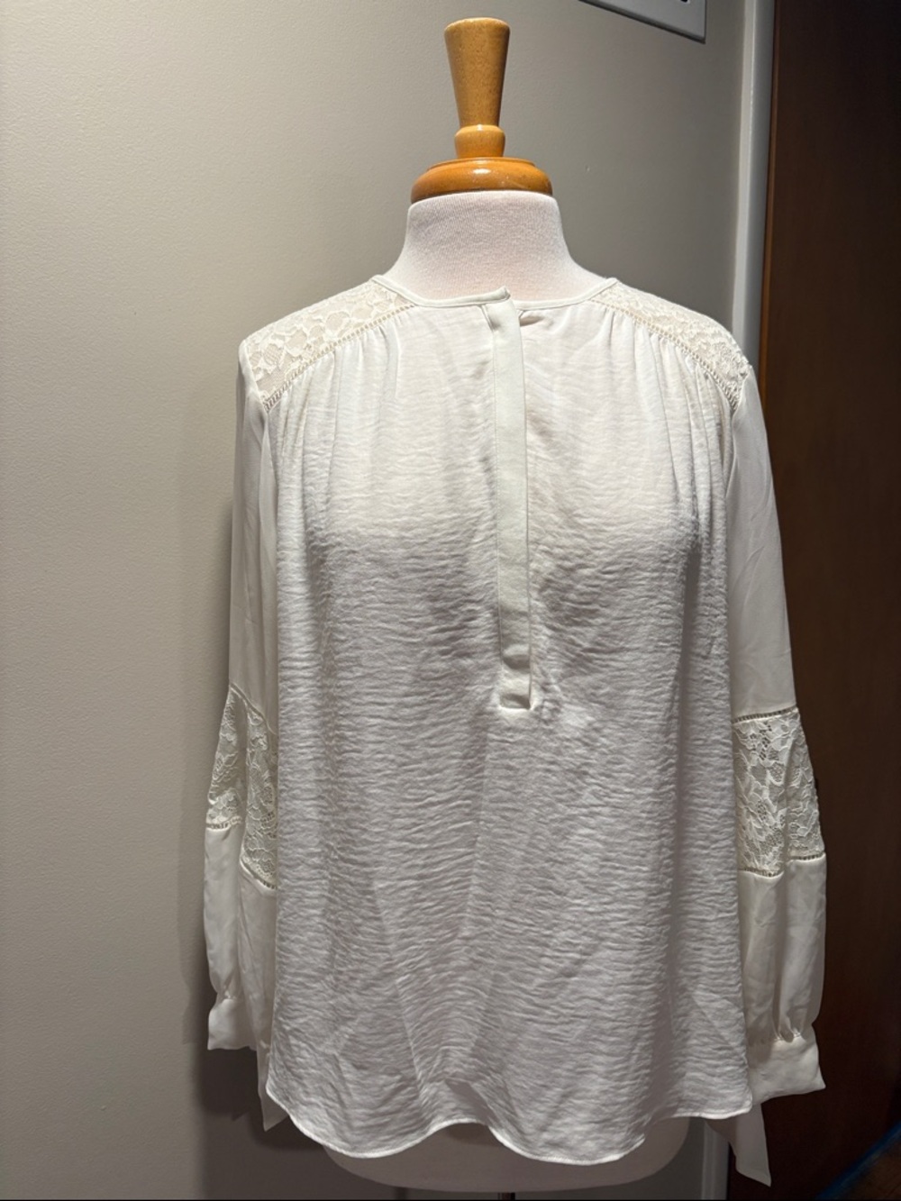 Vince Camuto Cream Lace-Trim Peasant Blouse